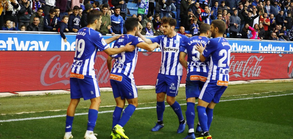 El Deportivo Alavés recupera los trajes de D’S Damat para las dos próximas temporadas
